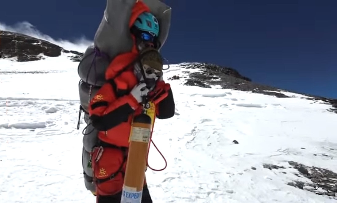 Rescate en Everest de un alpinista