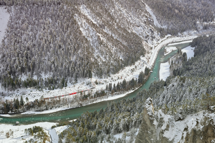 Glaciar Express río