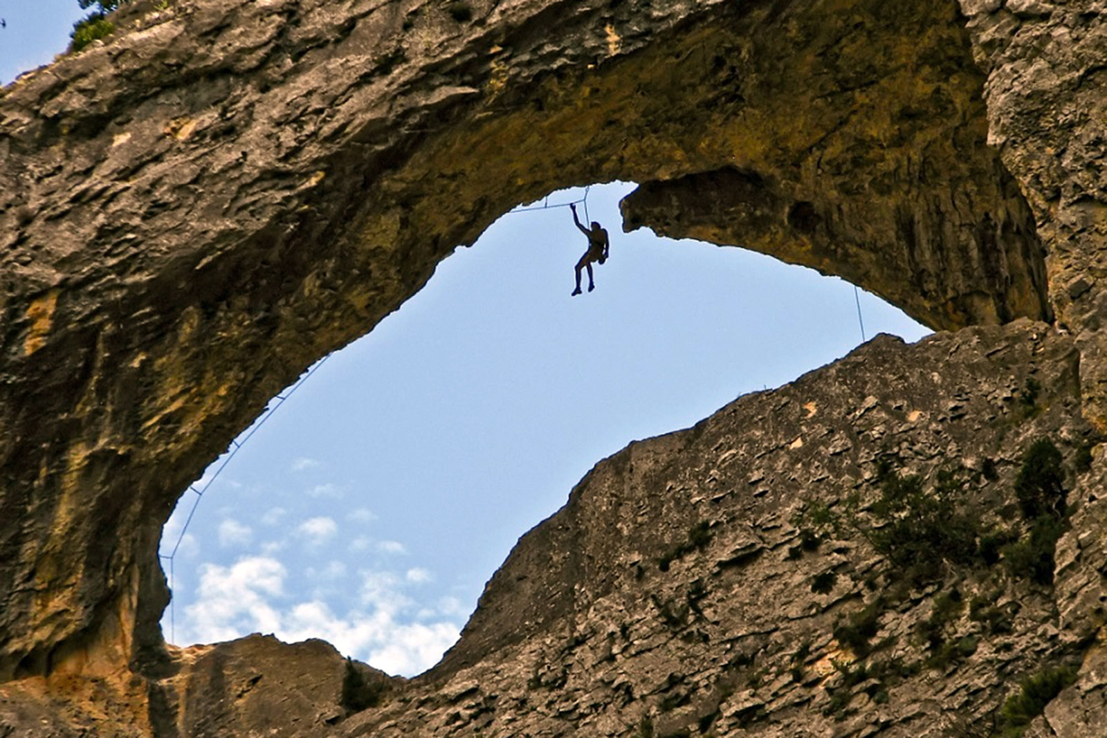 rodellar-escalada-delfin-d-rodellar-el-delfin-la-ventana-fuente-turismo-de-aragon.jpg