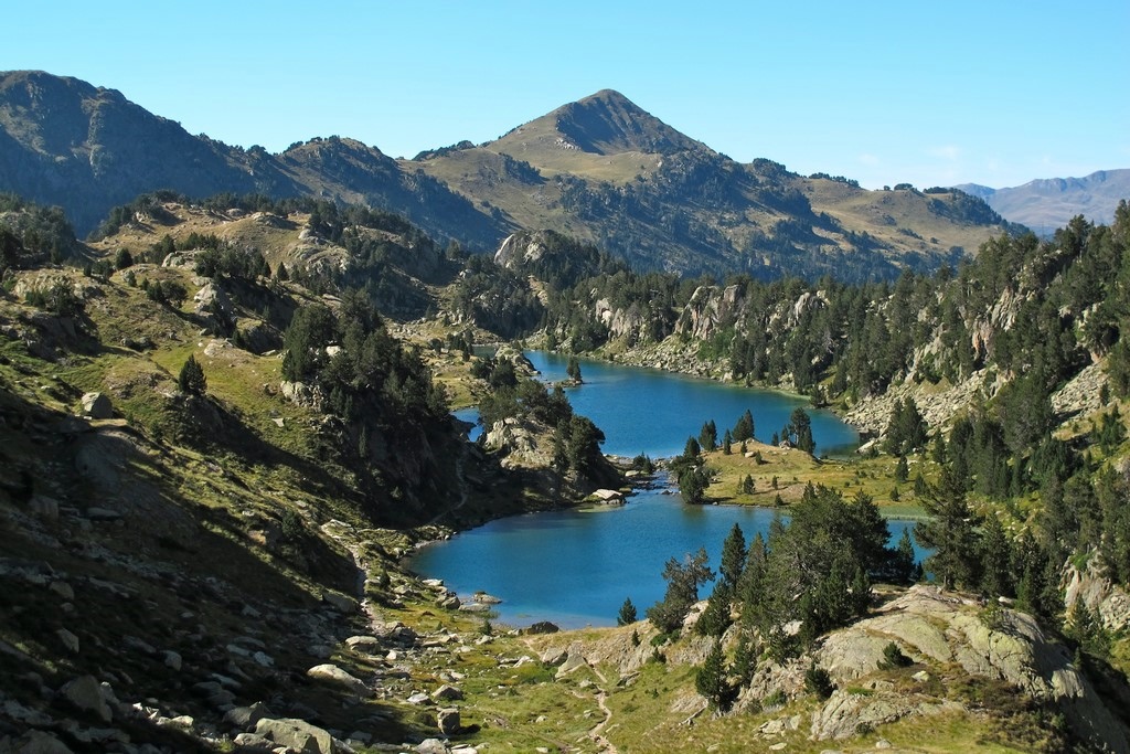 Conjunto lacustre el que forma el Circ de Colomèrs. El Estany de Ratera. Crédito: Tonho Porras (Esqui-Ando)