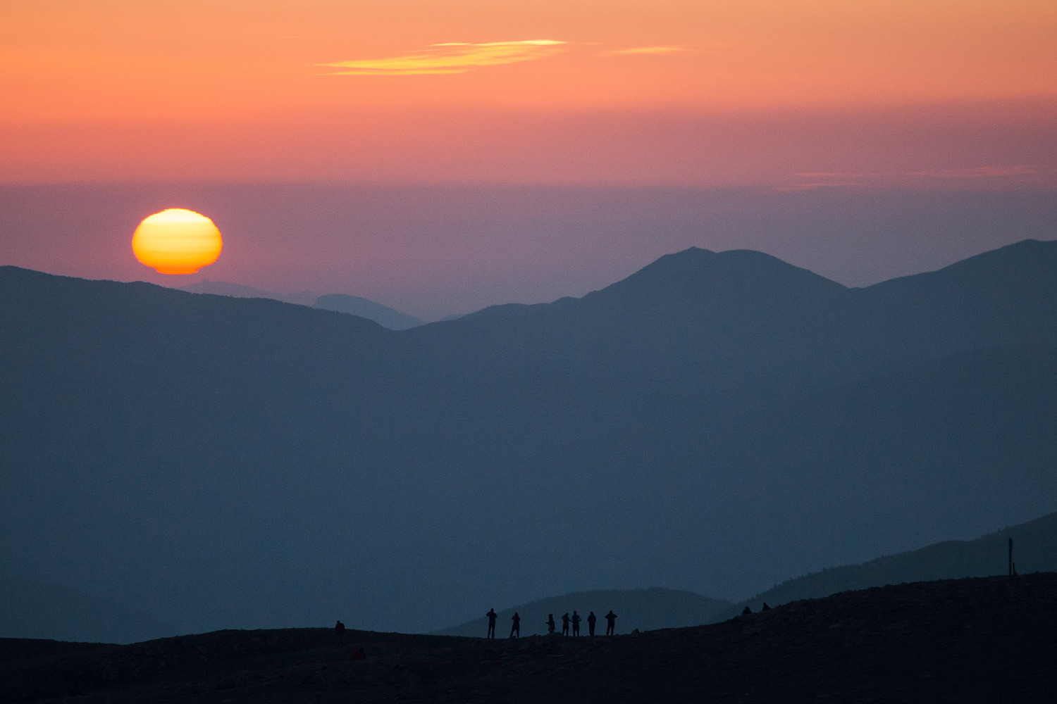 Amanecer desde el Niu de l'Àliga. Foto: Guillem Casanova / Salomon Ultra Pirineu