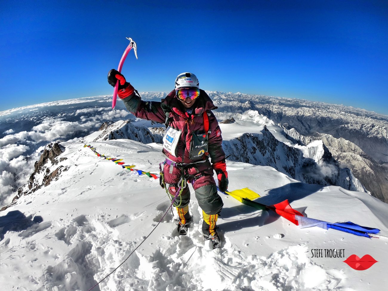 Stefi Troguet en la cumbre del Nanga Parbat (2019)