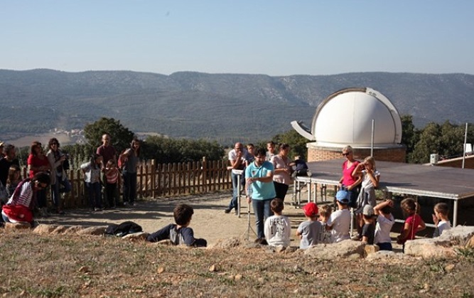 Taller de cohetes al Astronómico en el marco del Festival de Astronomía del Montsec.