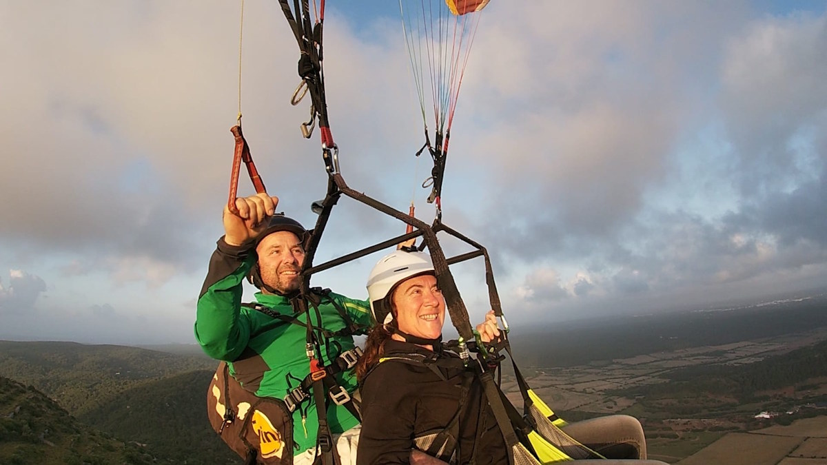 Toni y Sara volando juntos. Fotografía de Toni Triay