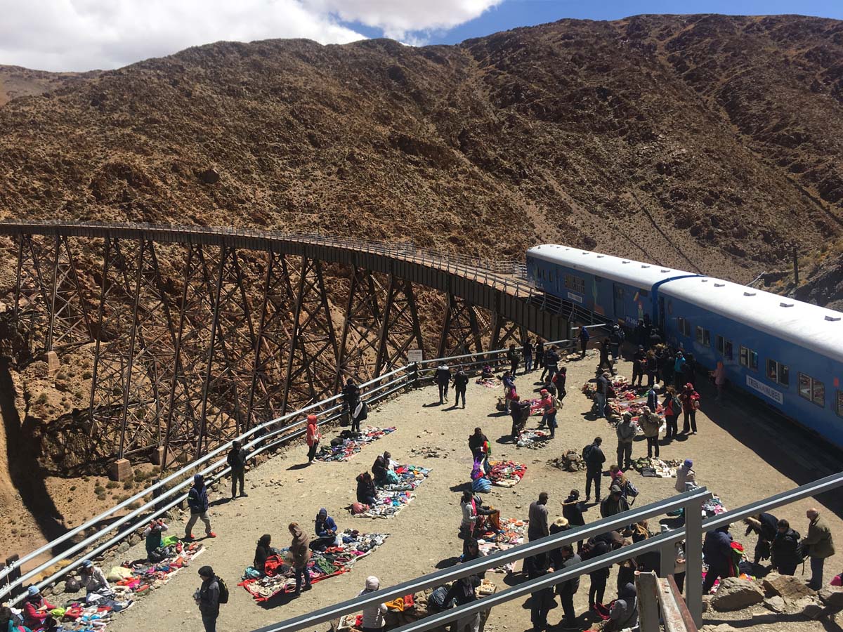 tren-a-las-nubes-mercadillo-polvorilla-ivan-sanz