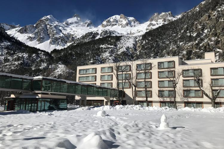 El Balneario de Panticosa tiene previsto abrir sus instalaciones hoteleras y el Balneario Termas de Tiberio el próximo 23 de diciembre, coincidiendo con la apertura de la estación de esquí de ARAMÓN Formigal.