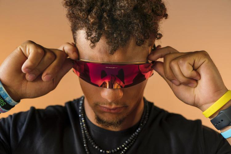 Oakley Kato, las nuevas gafas ciclistas que rompen moldes