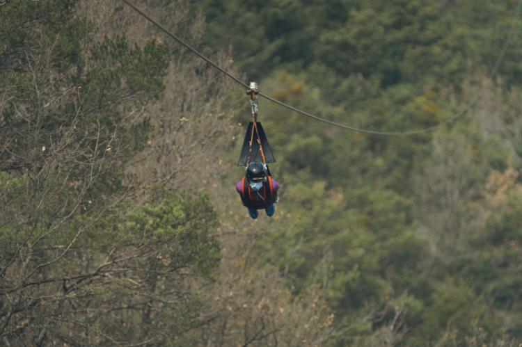 ¿Es un pájaro, es un avión, es Superman...? No es la tirolina Ordesa Pirineo a 172 Km/h