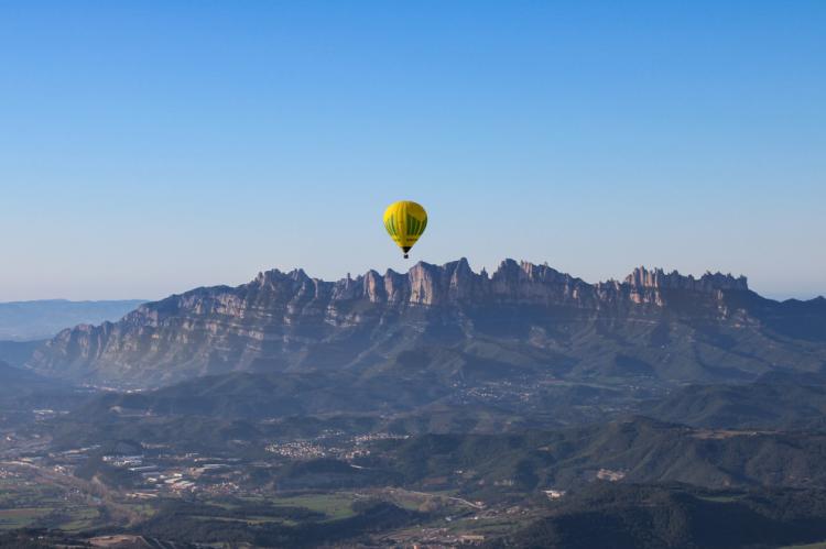 Contemplar Catalunya desde el aire con los vuelos de Globus Pirineu