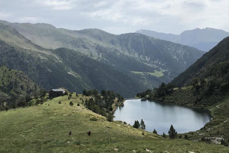 Pistoletazo de salida al verano en Pal Arinsal con la apertura del Refugio del Comapedrosa