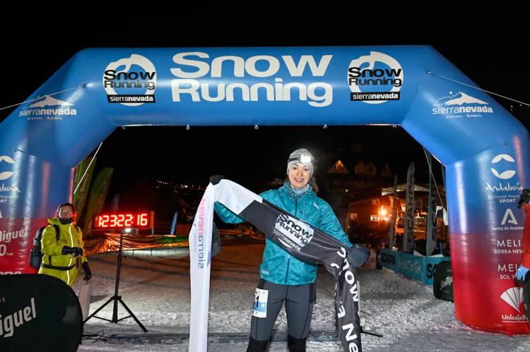 Silvia Lara impone su ley en el Snow Running de Sierra Nevada