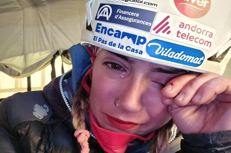 Un virus obliga a Stefi Troguet a bajar al campo base del Everest 