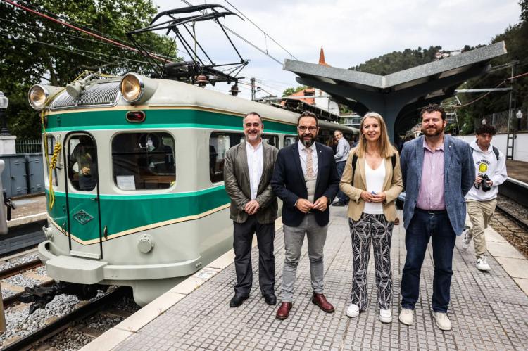 El histórico Tren Granota vuelve a circular en la línea Barcelona-Vallès