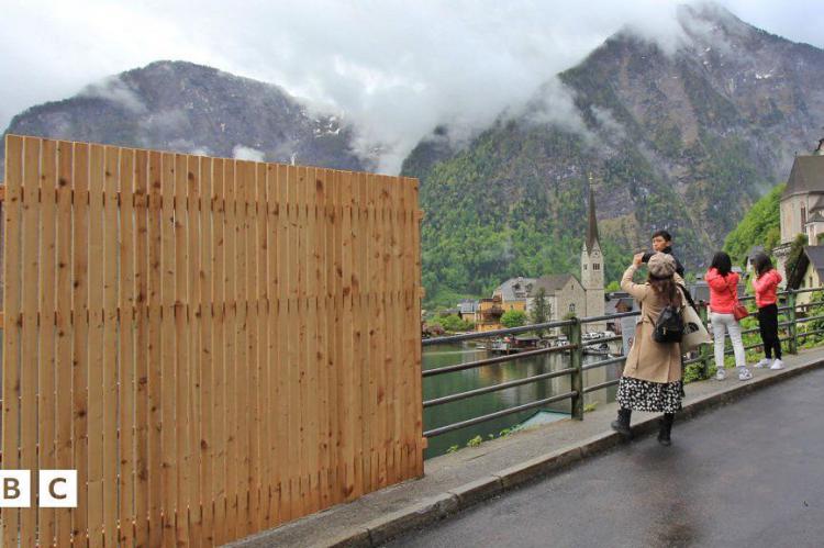 El efecto “boomerang” de una valla en Austria para evitar selfis de Frozen