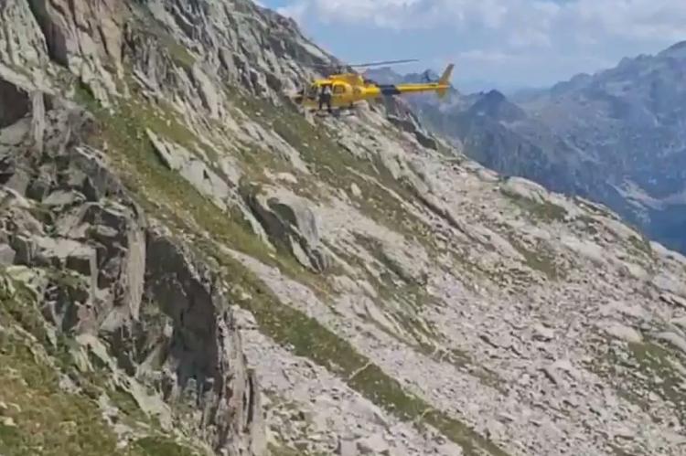 Muere un excursionista tras caer al vacío en la Val d'Aran