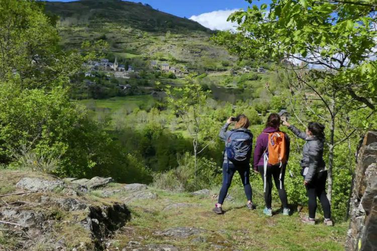 Las previsiones de ocupación para agosto en las comarcas de Lleida son excelentes
