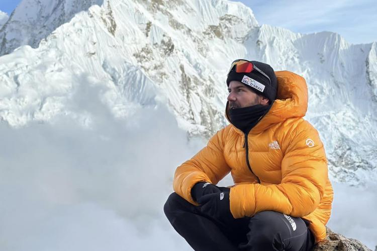 Aymar Navarro abandona definitivamente su expedición para esquiar en el Himalaya