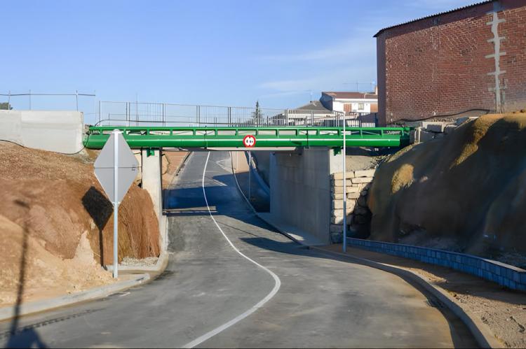 Ferrocarrils finaliza la construcción del nuevo vial de la Sucrera en Térmens