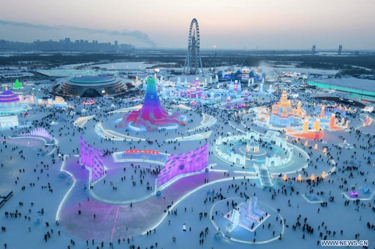 El Festival Internacional de Esculturas de Hielo y Nieve de Harbin: Una maravilla gélida que Impulsa la economía