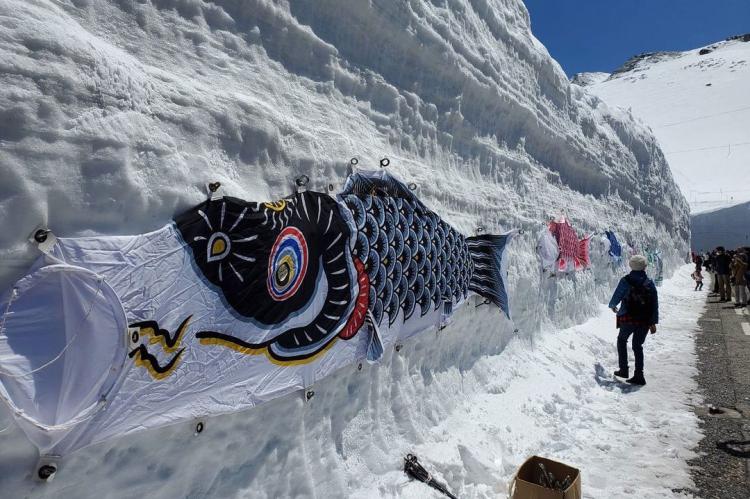 Abierta la ruta alpina japonesa Tateyama Kurobe con paredes de 14 metros de nieve