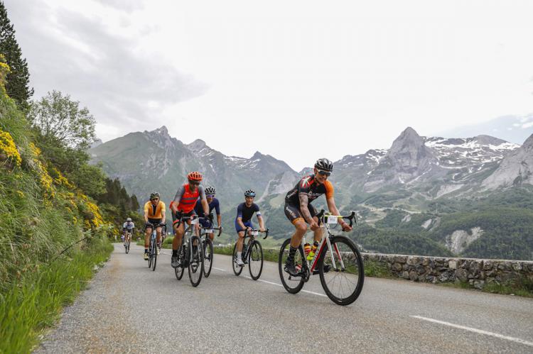 De Costa a Costa: La Épica Aventura Ciclista de la Transpyr en los Pirineos