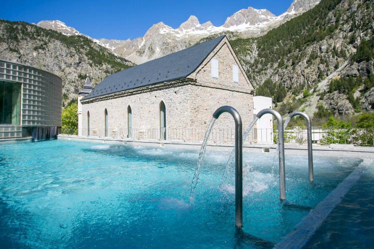 Descubre doce de los mejores balnearios termales de España: Un oasis de relax y bienestar