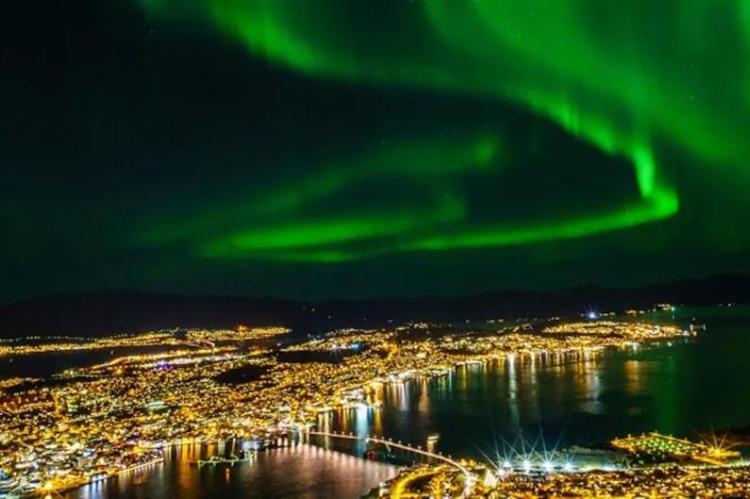 Saturación del turismo de auroras boreales en Noruega