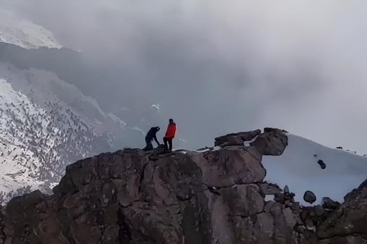 Rescatados dos montañeros por agotamiento en el Pico Espadas, Pirineo oscense