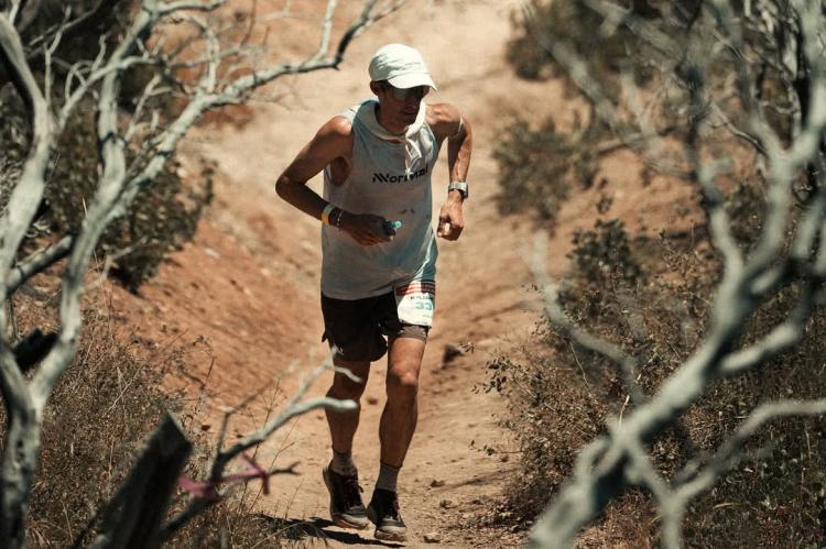 Kilian Jornet termina tercero en una de las ediciones más rápidas de la Western States 100