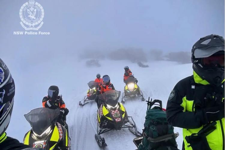 7 senderistas rescatados tras quedar atrapados por nieve y niebla en los Alpes Australianos